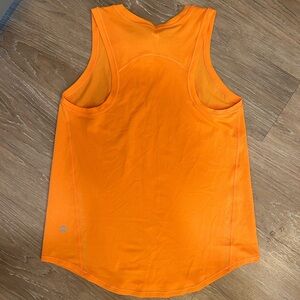 Lululemon top
